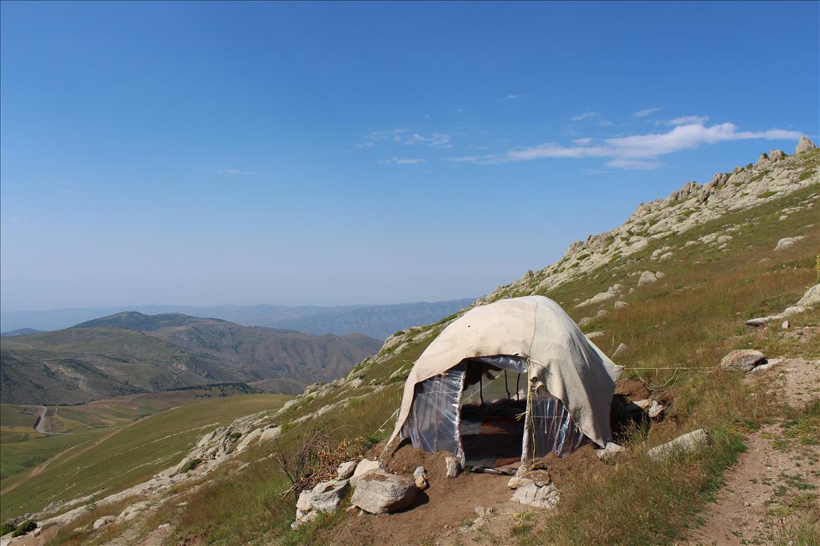 Un fort éternel sur les montagnes de l'Azerbaïdjan