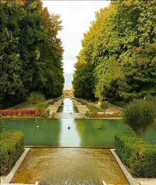 Shazdeh mahan Garden