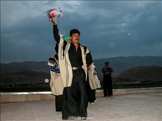 رقص گروهی مردان در ایل بختیاری!