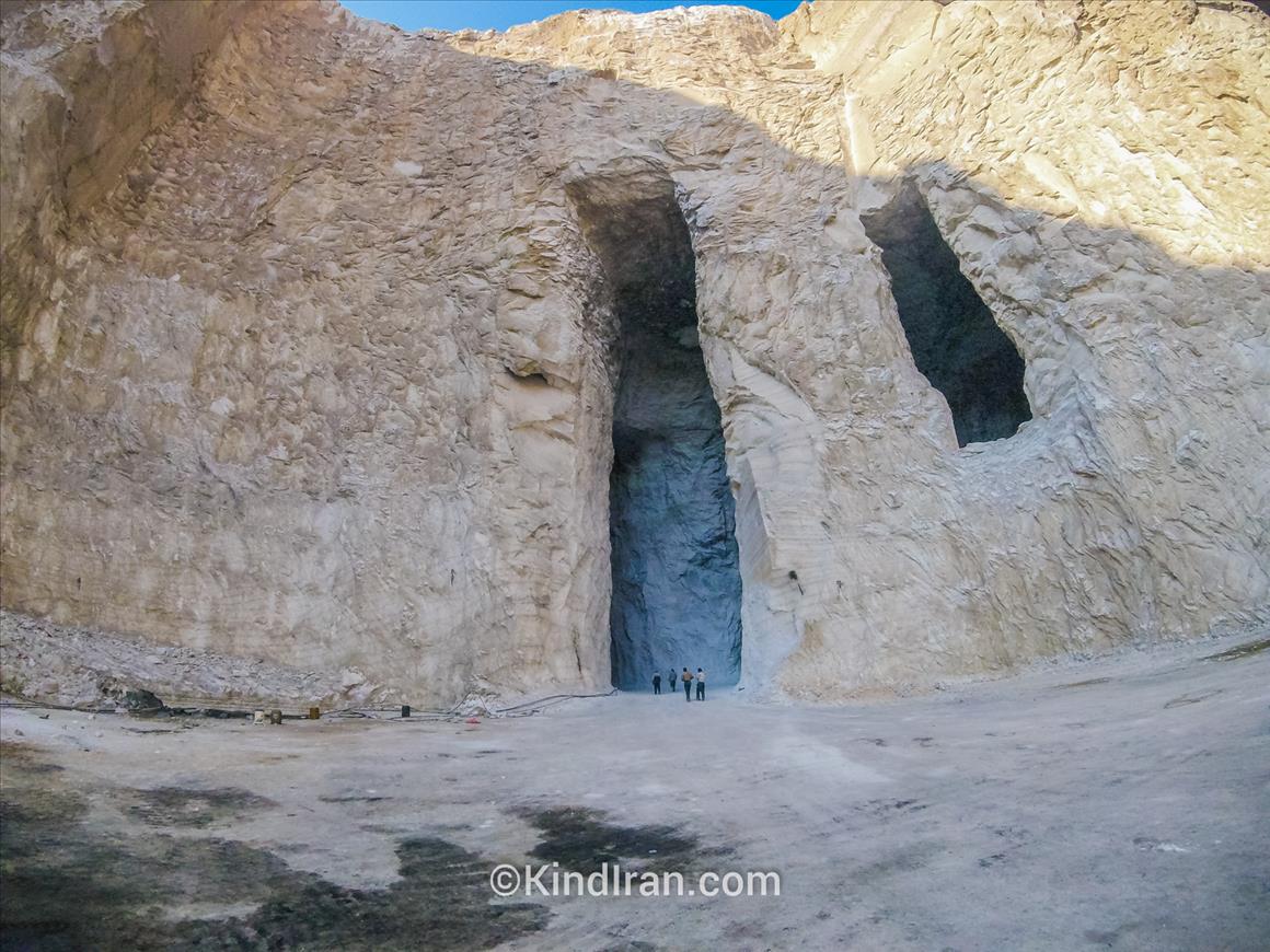 加姆萨尔盐矿；一些新的隧道